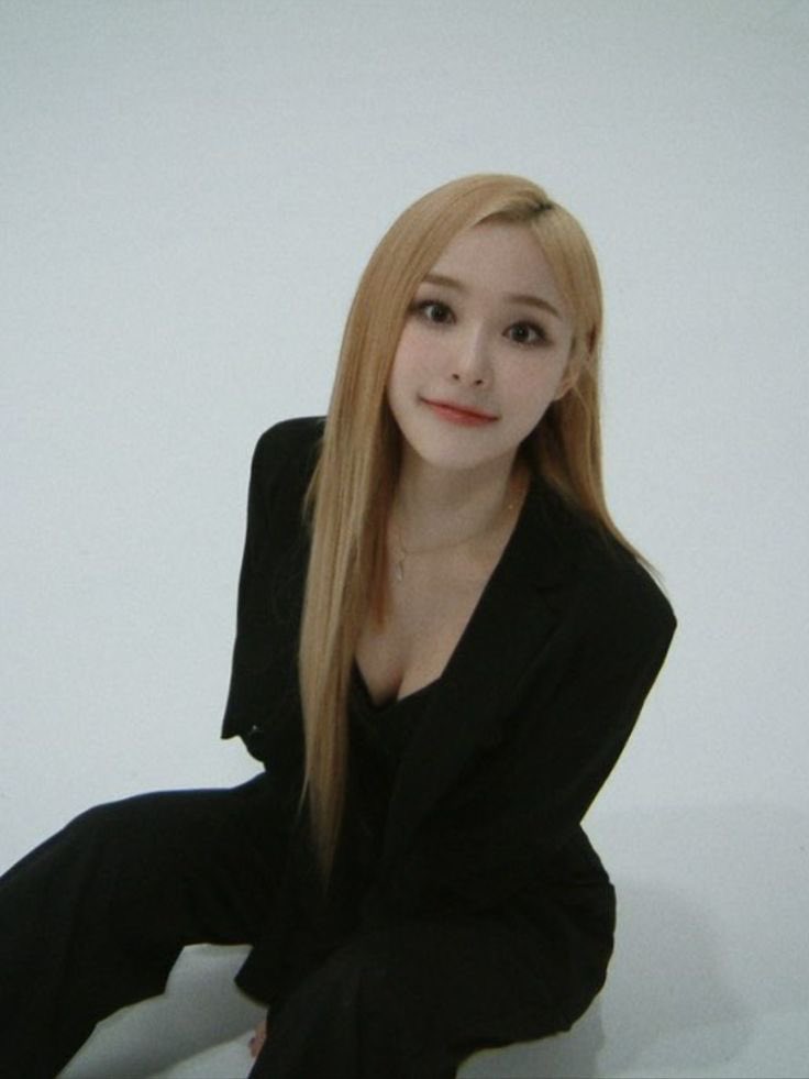 minjihanji's tweet photo. gahyeon over the years a gahyeon birthday special thread: https://t.co/xJezPJpc6o