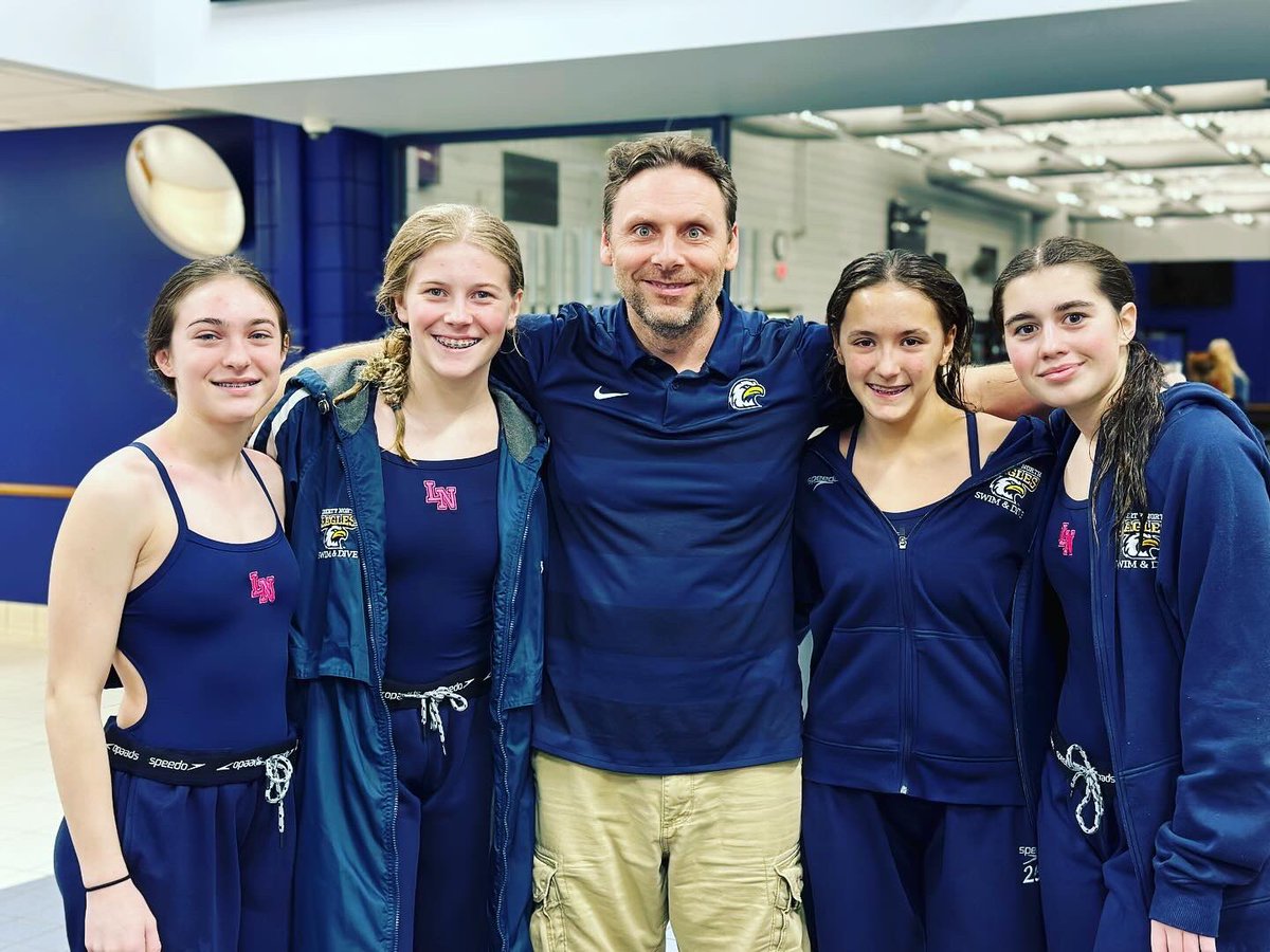 MrsKariSneed's tweet photo. @LNEagleSwimDive we are very impressed with each of the varsity divers this season! Congratulations to Bailey and Sofie for moving on to districts next week! #lps53 @LNHSports https://t.co/2Pce4n297r