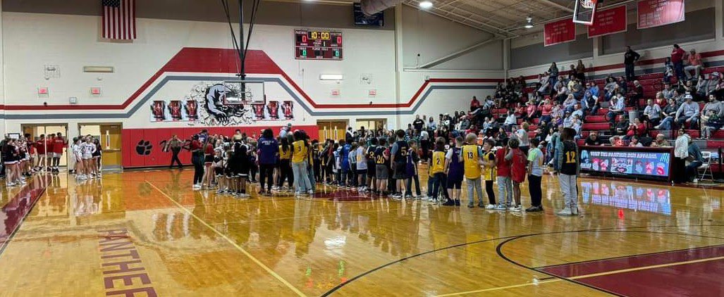 njhspanthers's tweet photo. North Johnston Youth Night last night! Thank you to all the parents, coaches, &amp; future Panthers that attended from all 4 local recreation groups! We &amp; the Panther Club enjoyed honoring the players &amp; cheerleaders as they joined us for an exciting night of basketball! #NojoFamily https://t.co/SayzezqQYD