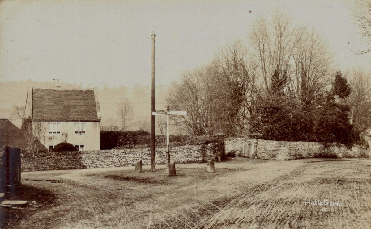 Hallatrow #RailwayStation opened in 1873 & served the village of High Littleton in Somerset. Closed to passengers in 1959. #GreatWesternRailway #GWR