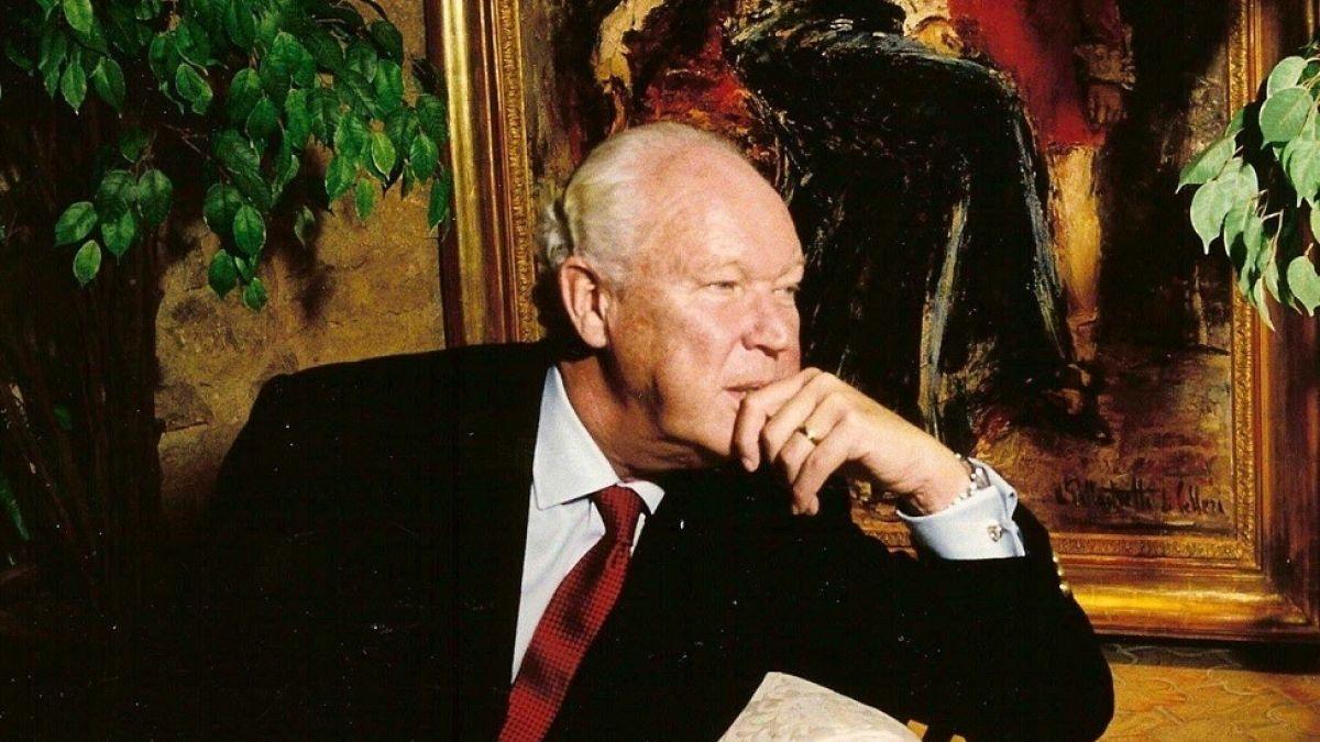 euronewsit's tweet photo. È morto #VittorioEmanuele di Savoia, figlio dell' #ultimore di Italia https://t.co/r4nodQ6HEe https://t.co/hHTjq6v7B1