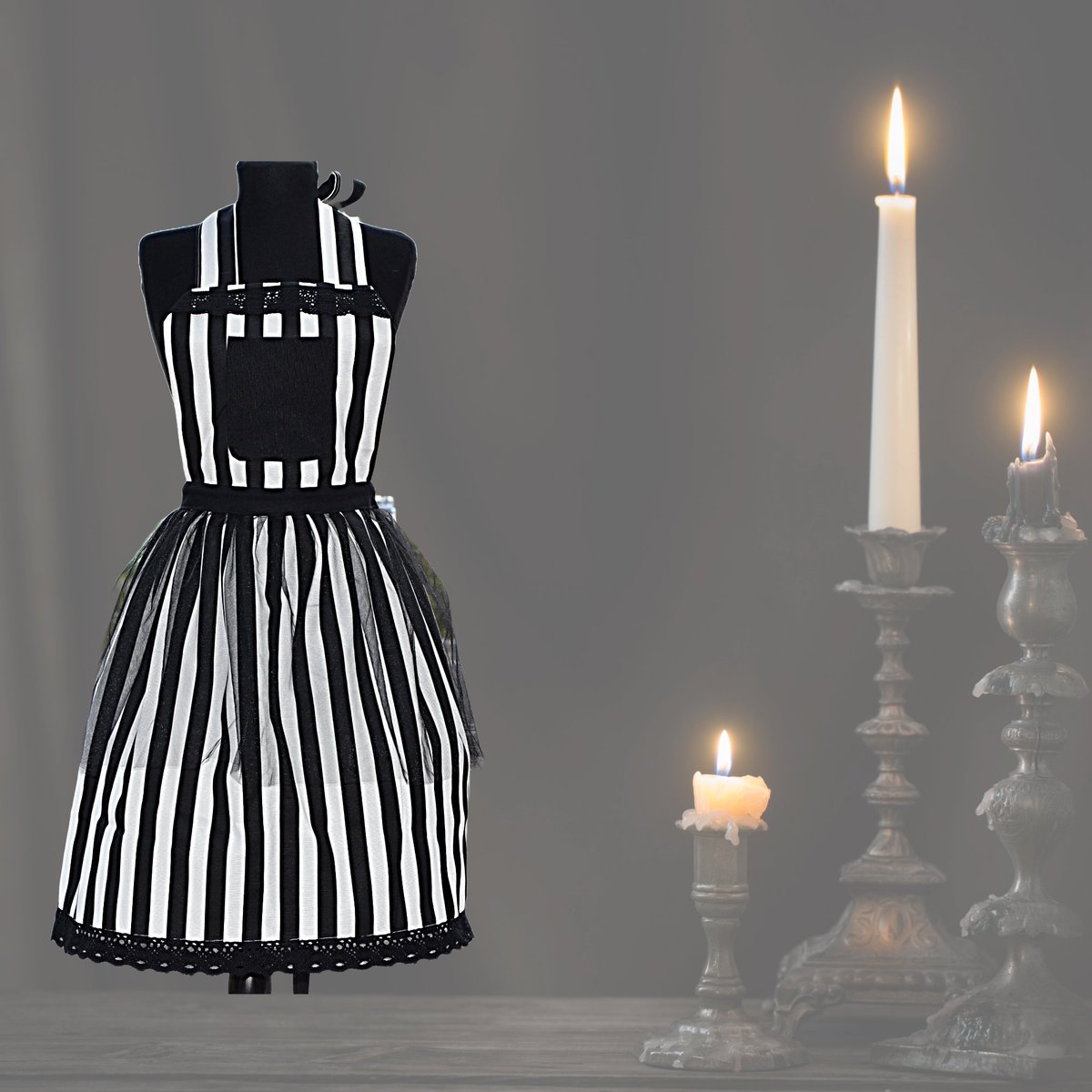 ShianaCraft's tweet photo. Gothic Aprons
https://t.co/BzmDU8Lx9M
#retro #retroapron #black #blackgift #blackapron #hostess #hostessapron #craftbizparty #HandmadeHour #handmade #handmadegifts #elevenseshour #giftideas #giftforher #etsygifts #etsy #etsysale #blacklace #horror #etsyfinds #valentinesday2024 https://t.co/q5bFxYZy6c
