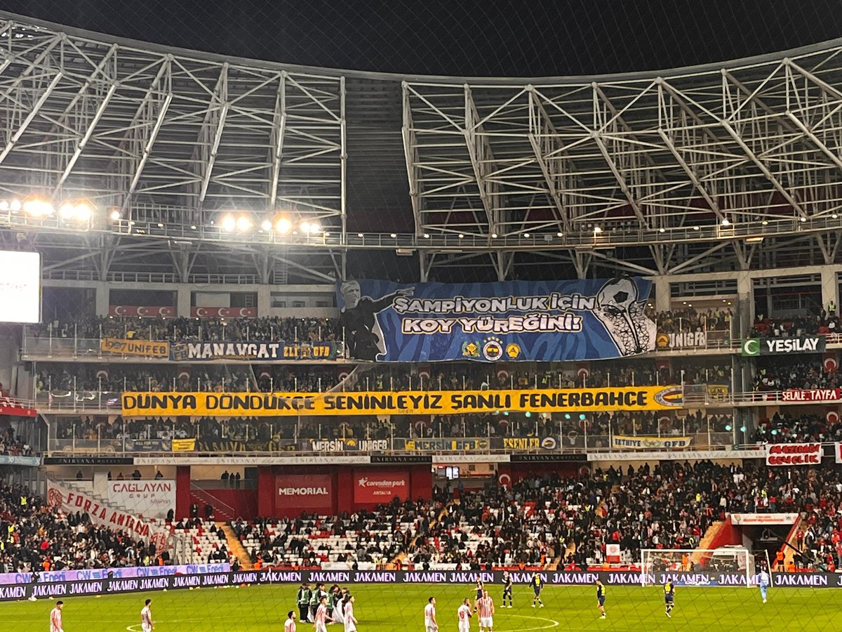 unigfborg's tweet photo. ŞAMPİYONLUK İÇİN #KoyYüreğini ! 

@fenerbahce https://t.co/JdxxI4HzSA