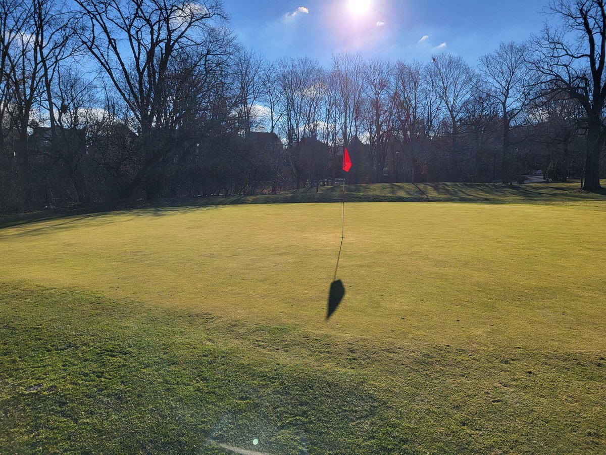jdavey_2's tweet image. 13 years later there's golf being played in sweaters, on Feb 3rd.
All the 🚩⛳️  🚩 should be a climate 🚨!!
#HamOnt #solastalgia