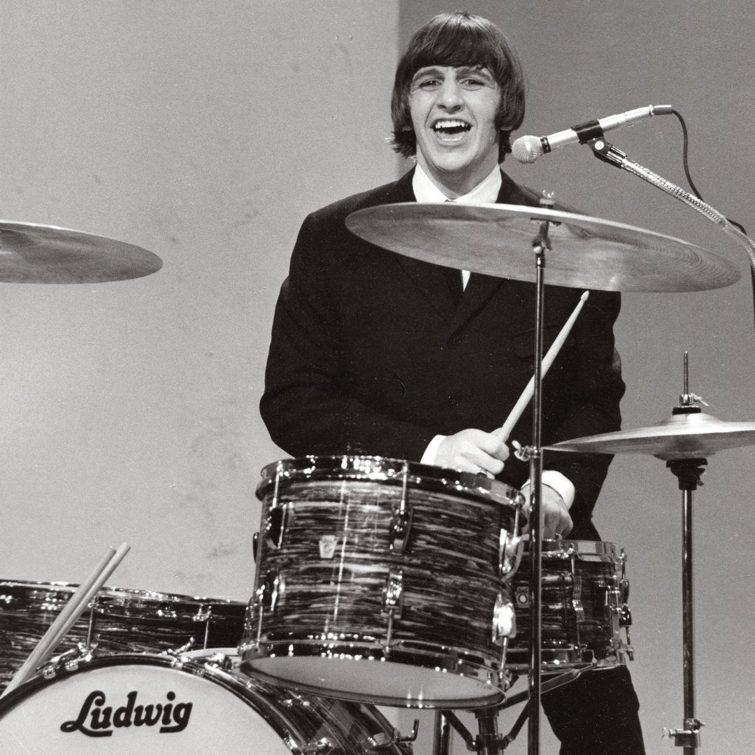 EdSullivanShow's tweet photo. Six decades since John, Paul, George, and Ringo first captured hearts on The Ed Sullivan Show ๐ Their legacy continues to inspire and unite us #BeatlesWeek https://t.co/e05Fok2Xt4