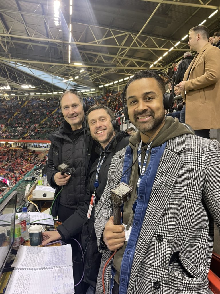 Cymru V Yr Alban
Yn cadw cwmni gyda rygbi royalty!!🤴 
<a href="/BBCChwaraeonRC/">Chwaraeon Radio Cymru</a> <a href="/BBCRadioCymru/">Radio Cymru</a> <a href="/emyr_lewis8/">Emyr Lewis</a> <a href="/CennyddDavies/">Cennydd Davies</a>