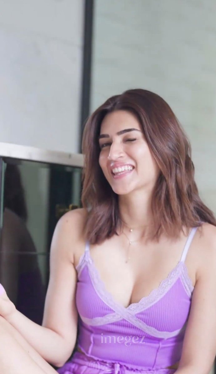 GFbRttvbIAABBNV?format=jpg&name=medium