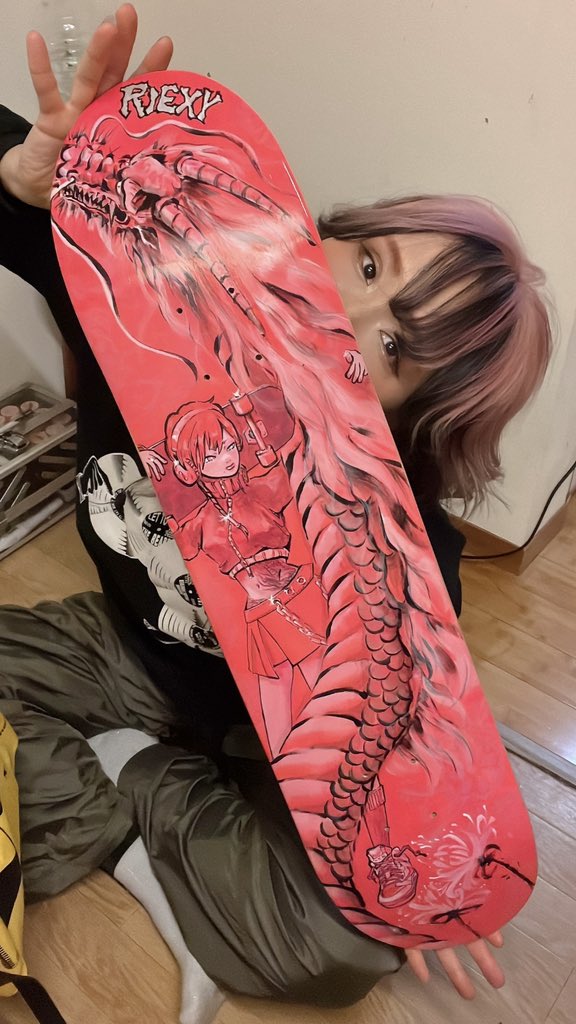 inkpainter_rie's tweet photo. 久々更新👿お客様からのご依頼でスケボーにイラスト描いたよ https://t.co/dChDLGbm9O