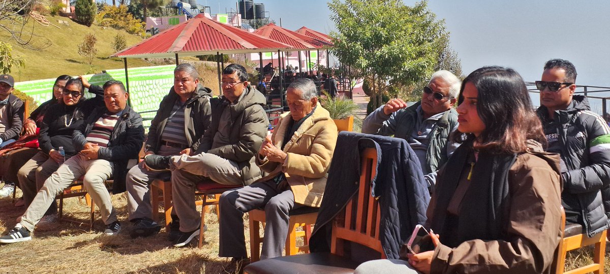 RCTH_Gurkhas's tweet photo. Club Assembly and Regular Rotary Meeting held today at Naikap Village Resort, and it was followed by family picnic.
#RWM #rotaryinternational #serviceaboveself #RIDistrict3292 #RCTheHimalayanGurkhas #JayaRotary #HimalayanGurkhas #ClubAssembly #CreateHopeInTheWorld #LightOfHope https://t.co/hkxo4MjEPF