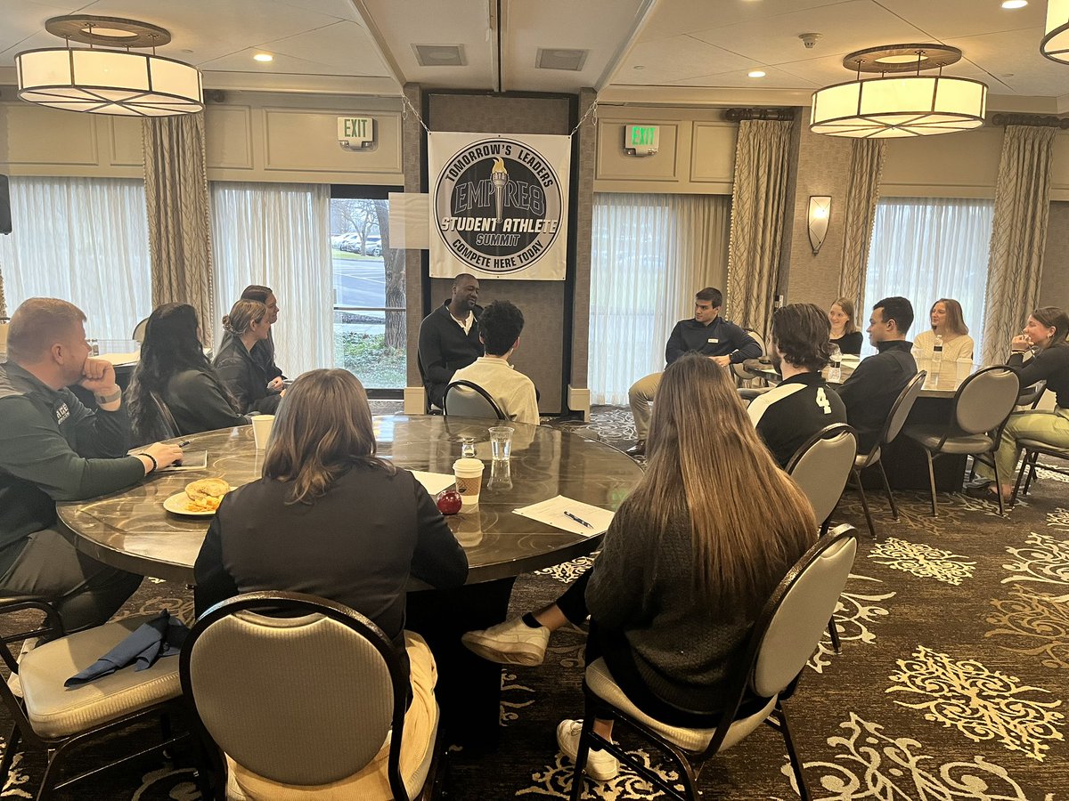 Empire8's tweet photo. Take a look at some snapshots of our #E8Summit breakout groups!
#E8Proud #LeadersCompeteHere #WhyD3 #E825 https://t.co/wxsjDz3nFL