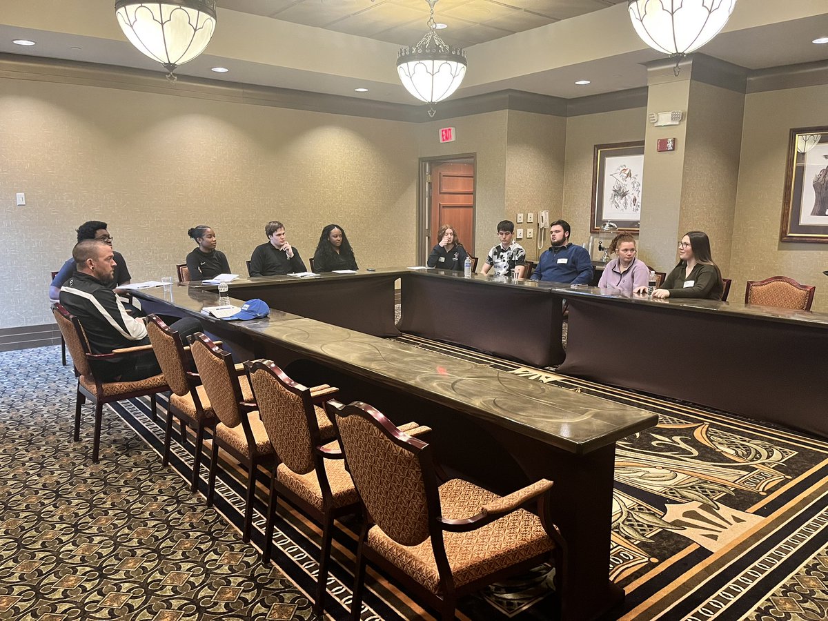 Empire8's tweet photo. Take a look at some snapshots of our #E8Summit breakout groups!
#E8Proud #LeadersCompeteHere #WhyD3 #E825 https://t.co/wxsjDz3nFL