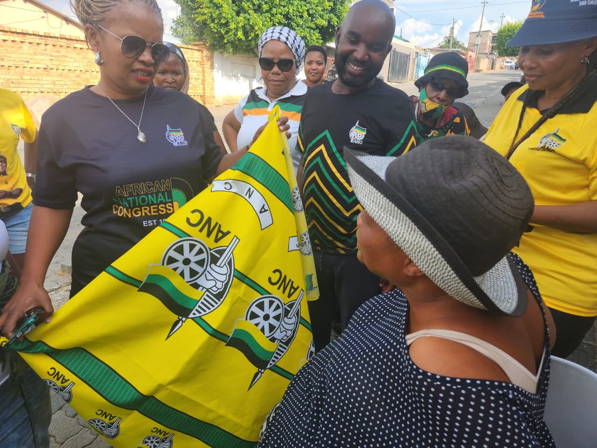 KhuselaS's tweet photo. Umntu emntwini. Ncaaa ngomntu! The people of Gomora have once again affirmed ANC umbutho wabantu #ForeverYona #RegisterToVoteANC https://t.co/dw90TSLuSz