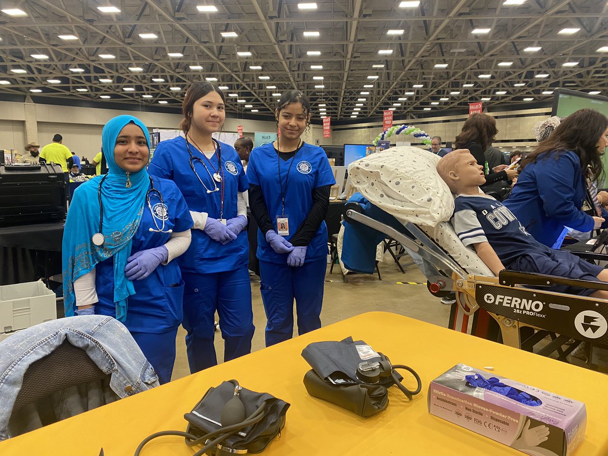 shade_badejo's tweet photo. Career Institute North showing out at 2024 DISD STEM Expo https://t.co/S72QUYoZZh