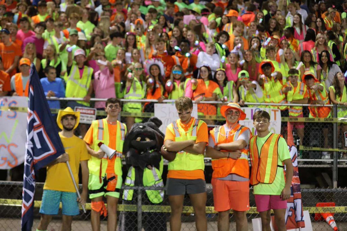 2024-25 MSHS Student Section tweet media