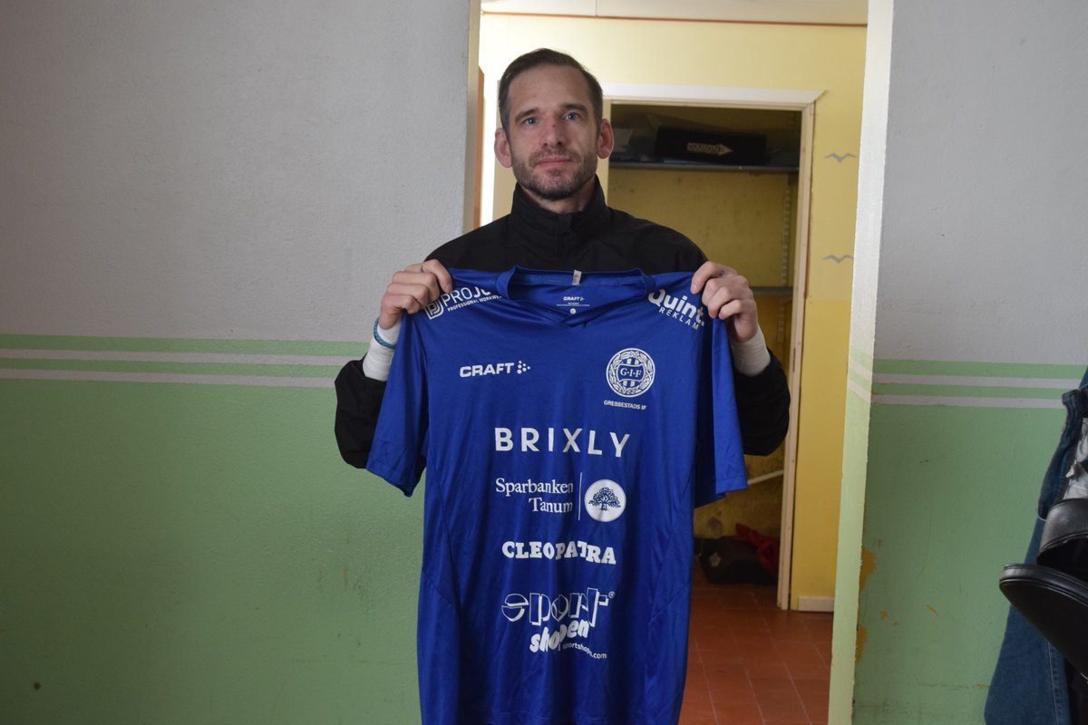 Veteranen Anders Tjernberg förlänger med Grebbestad
grebbestadsif.se/nyhet.asp?nyhe…
<a href="/grebbestadsif/">Grebbestads IF</a> <a href="/TuttarOchTweets/">Anders Tjernberg 🍉🍉and🐤🐤</a>