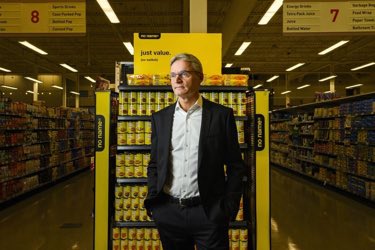 susinsky's tweet photo. Loblaw’s new CEO says part of his job is to rebuild trust: “I’m not pleased with where we are.” But the company is facing scrutiny over the Shoppers-Manulife deal, and continuing anger about food inflation. How Per Bank is approaching the challenge ahead:
 https://t.co/urFXVm9BzE https://t.co/5g5IVa0Rm6