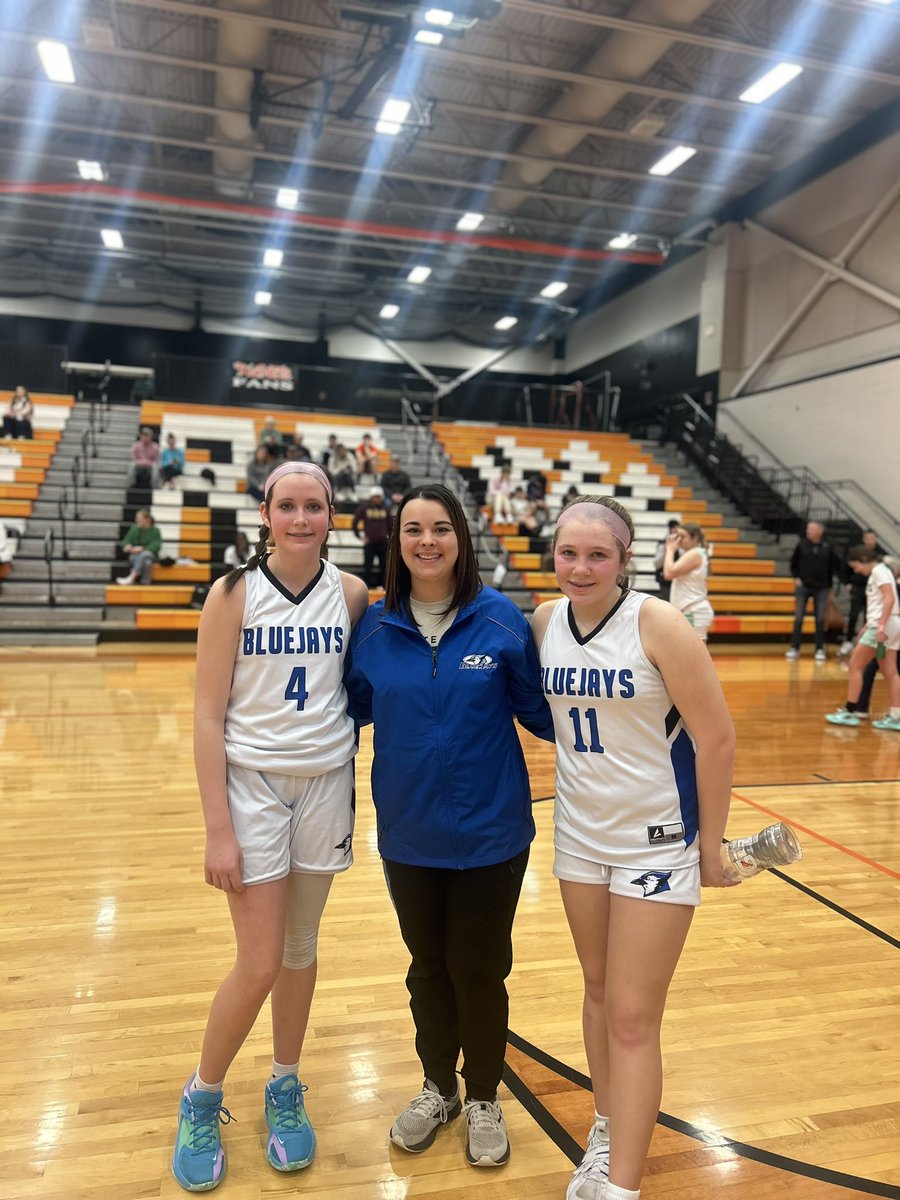Robertsr73's tweet photo. Proud coaching moment! What a great experience for these girls to play in the Southeast MO Premier All-Stars 🥰🏀 @DanbySports https://t.co/WSSRaKxhTe