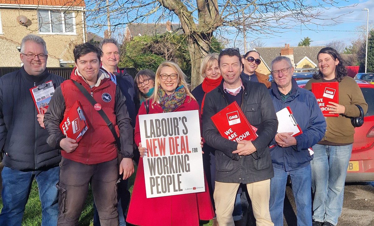 Out in Lowestoft with the fantastic @uklabour party candidate @Jessica_Asato - Laour's new deal for working people campaign weekend. @Jessica_Asato