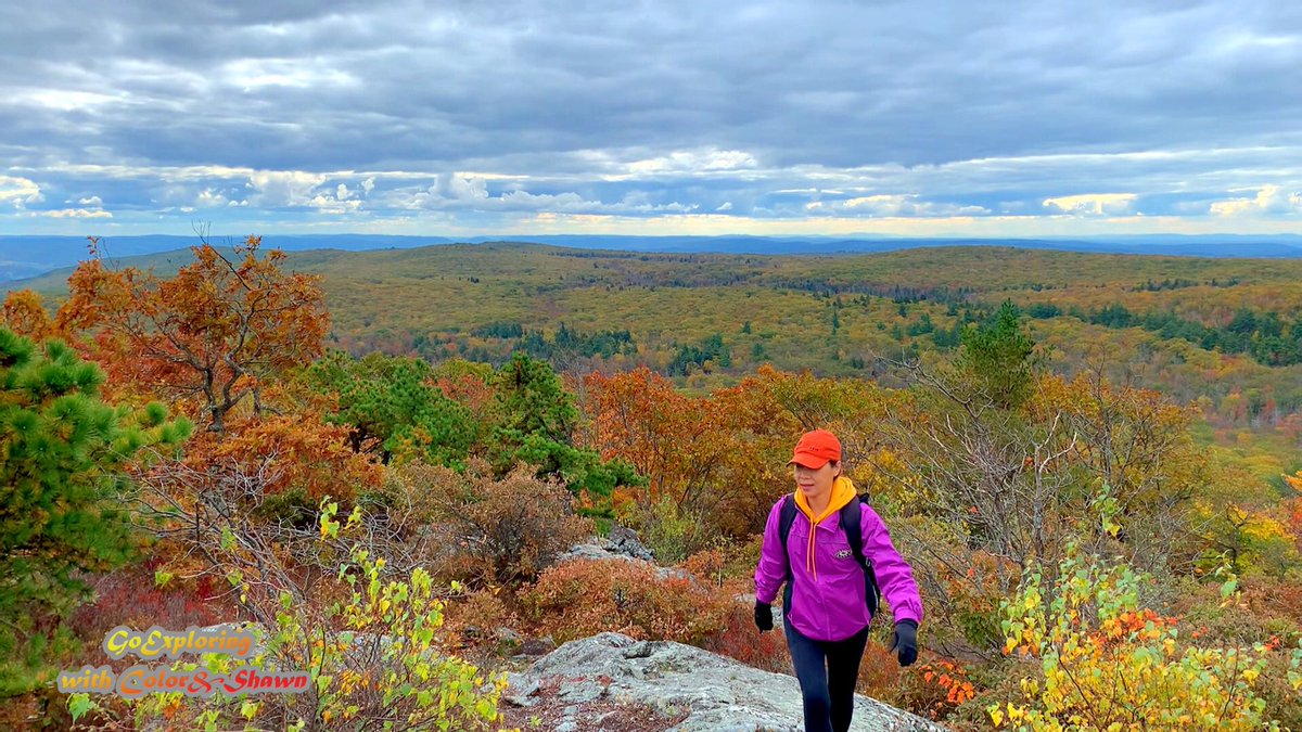 Glad to see beautiful view on the lookout of Bear mountain🥾🍁🍂🍁🥾🌋 youtu.be/uNsSkdc53Y0?si…

#hikingday #mountainhiking #mountainhikers #mountainhike #happyhiker #happyhiking #gohiking #adventuretime #adventureanywhere #adventurecouple #autumnhike #autumnphotography