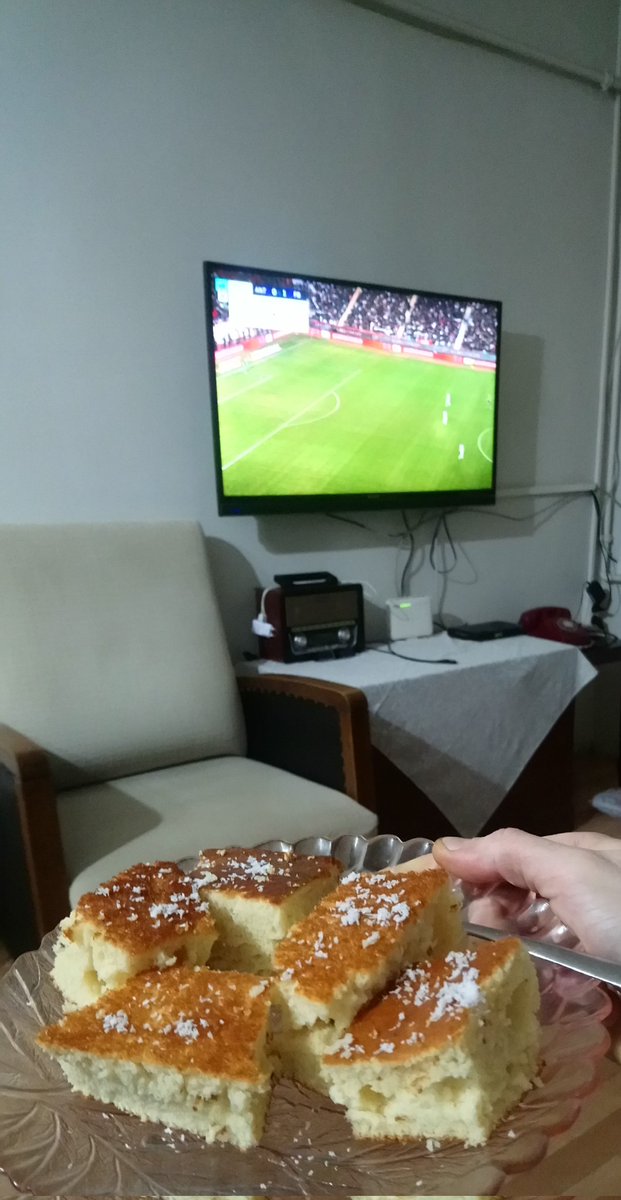 Mac var kek yaptim dedim kek haricinde herseye benzedi😂