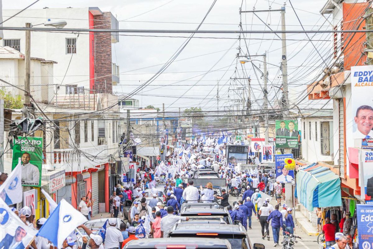 DeligneAB's tweet photo. ¡Es que Santiago completo lo sabe #VolveremosAGanar! 

Junto al presidente @luisabinader en apoyo a los candidatos a Alcaldes por Santiago de los Caballeros @ulisesrodg y Santiago Oeste @EddyBaezOficial @PRM_Oficial. #VolveremosAGanar #Luis2024 https://t.co/xHeS6t7exG