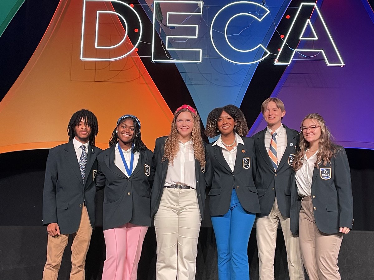 hara_hetta_1's tweet photo. Let me introduce you to the newly elected GA State VP of Marketing… Miss Ava Stacker @DECAInc@Georgia_DECA @OneWestlakeDECA @Franchesca_Warr @latoya_miley @LadyWoodhouse23@SandtownMS@ https://t.co/kTFo6NBABM