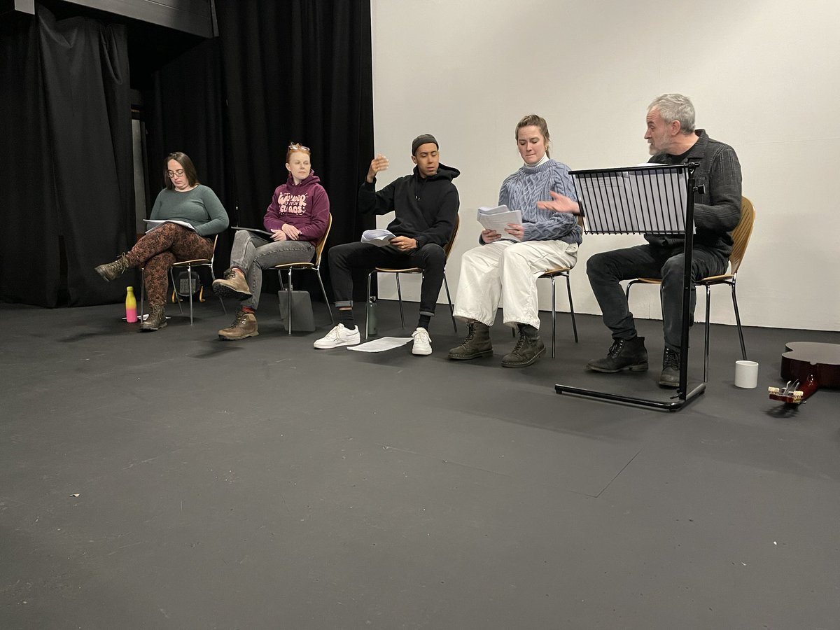 rachelvprice's tweet photo. A snap or two from the sharing of my play ‘Mill Girl’ at @tbtlake after a fab R&amp;D week, with the splendid @SanfeyL @Linford_Johnson @CathyConneff @eireann_devlin and Jack Lord. Plus the brilliant @jenniferballads who helped us delve into the rich world of the broadside ballad! https://t.co/zMIhomhQEh