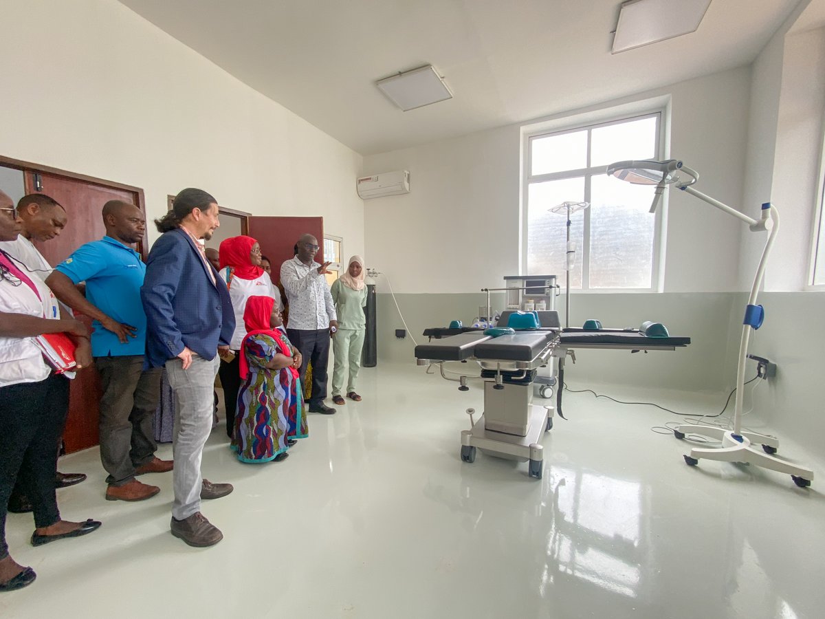 MSF_EastAfrica's tweet photo. MSF Director General in Geneva, Stephen Cornish, visited the Mother and Child Care #MamanaMtotokwanza project implemented in collaboration with the Tanzania Ministry of Health. [1/2] https://t.co/0D9IBgRkKr