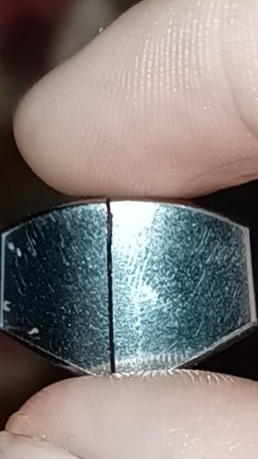 KenzoAlien's tweet photo. How did I do this to my poor guitar https://t.co/Ez2Y05I5ya