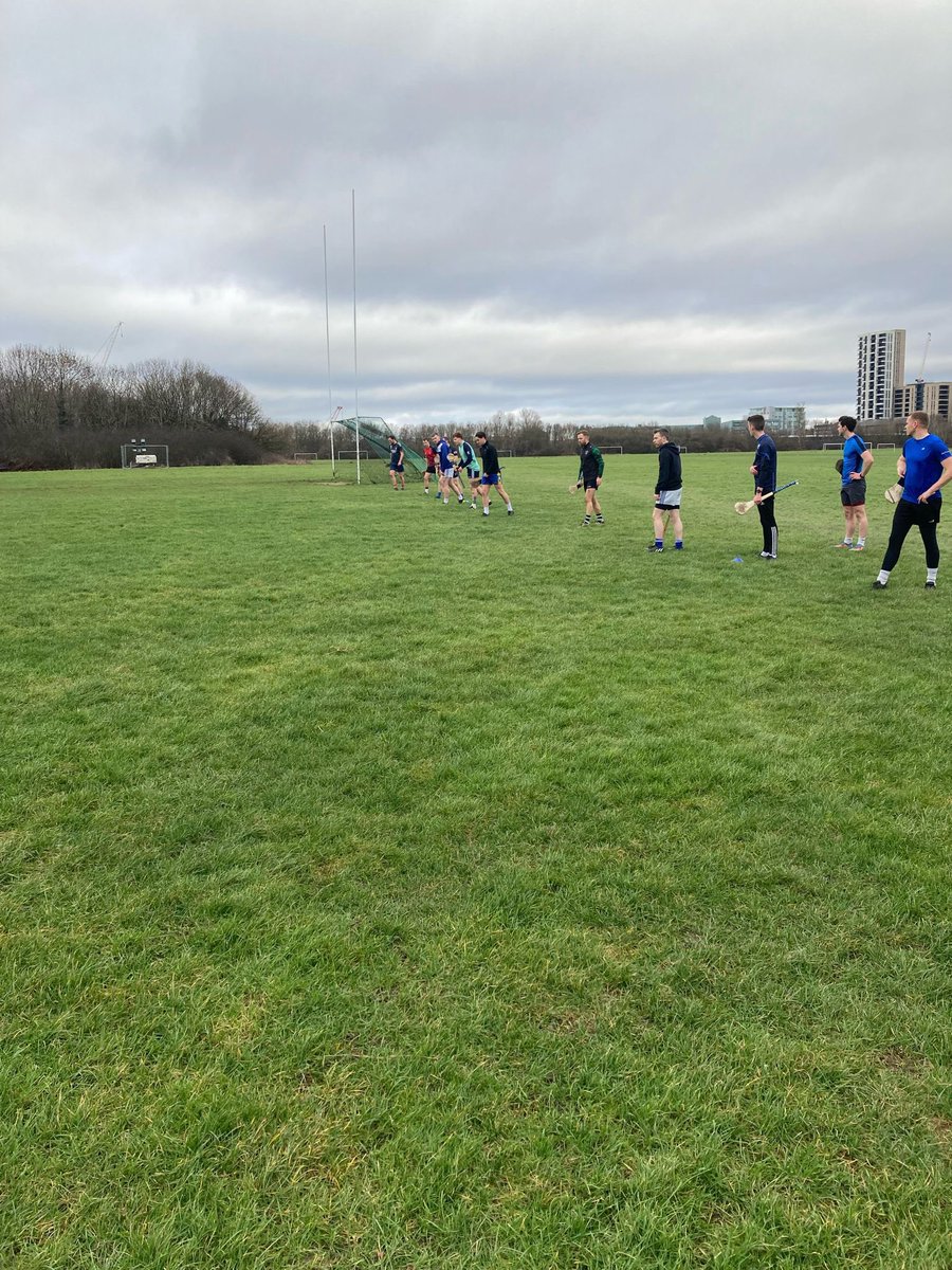 FulhamIrish's tweet photo. Great turn out for our first hurling session back ๐ We are all looking forward to the season ahead ๐ We welcome all new players, just DM us or scan the QR code!! Become part of the youngest dual clubs in London ๐ขโซ๏ธ๐ #gaa #londongaa #fulhamirish
https://t.co/CwQ8ikv1vr https://t.co/i9II0wZtc0
