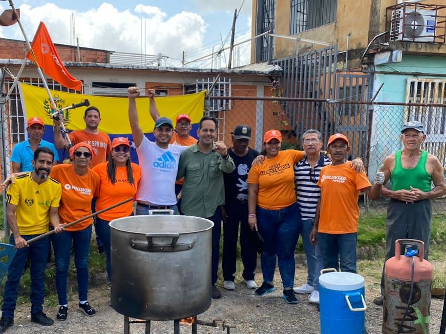 JoseReveron_MAS's tweet photo. Compartiendo con el compañero @JJmunozVE y su equipo VP Monagas en Jornada de desmalezamiento en la comunidad de Los Guaritos.  Fortaleciendo lazos unitarios que son necesarios para lograr el cambio. #LaRutaEsElectoral
#VenezuelaDebeCambiar
@MAS_VENEZUELA https://t.co/eL9nbWSojn