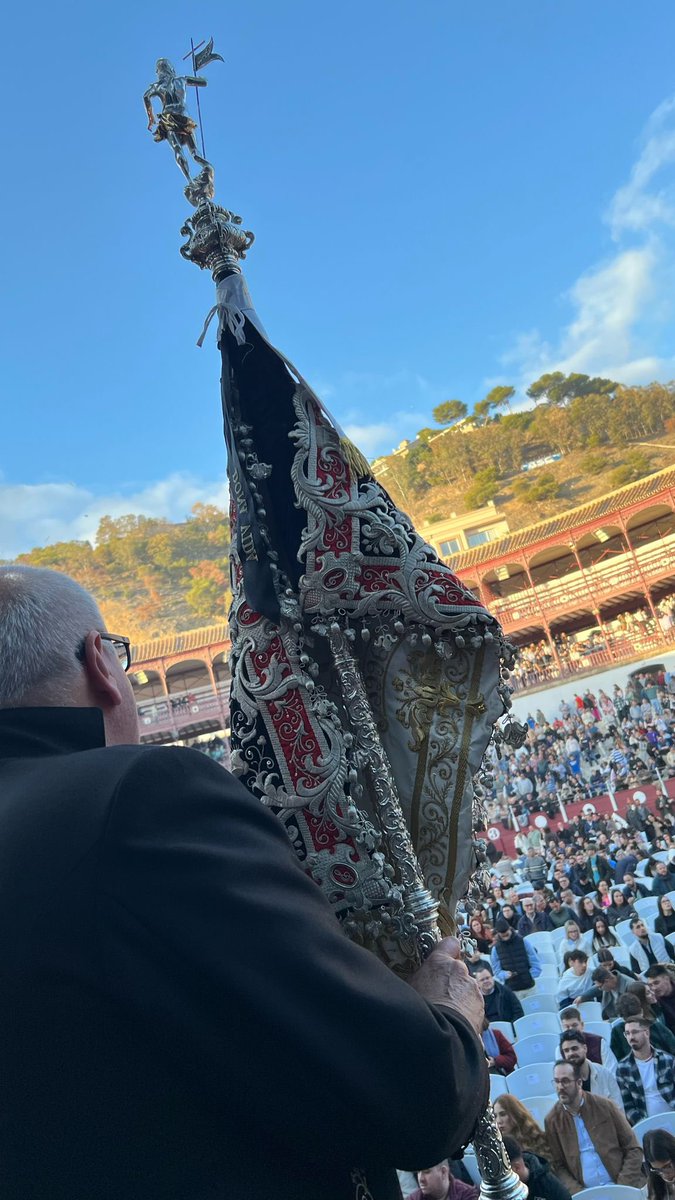 🎺🥁 Ya en el escenario... ¡y preparados para vivir una gran noche!

<a href="/MagnaFestival/">Magna La Música de la Pasión</a>

#PasiónDeLinares