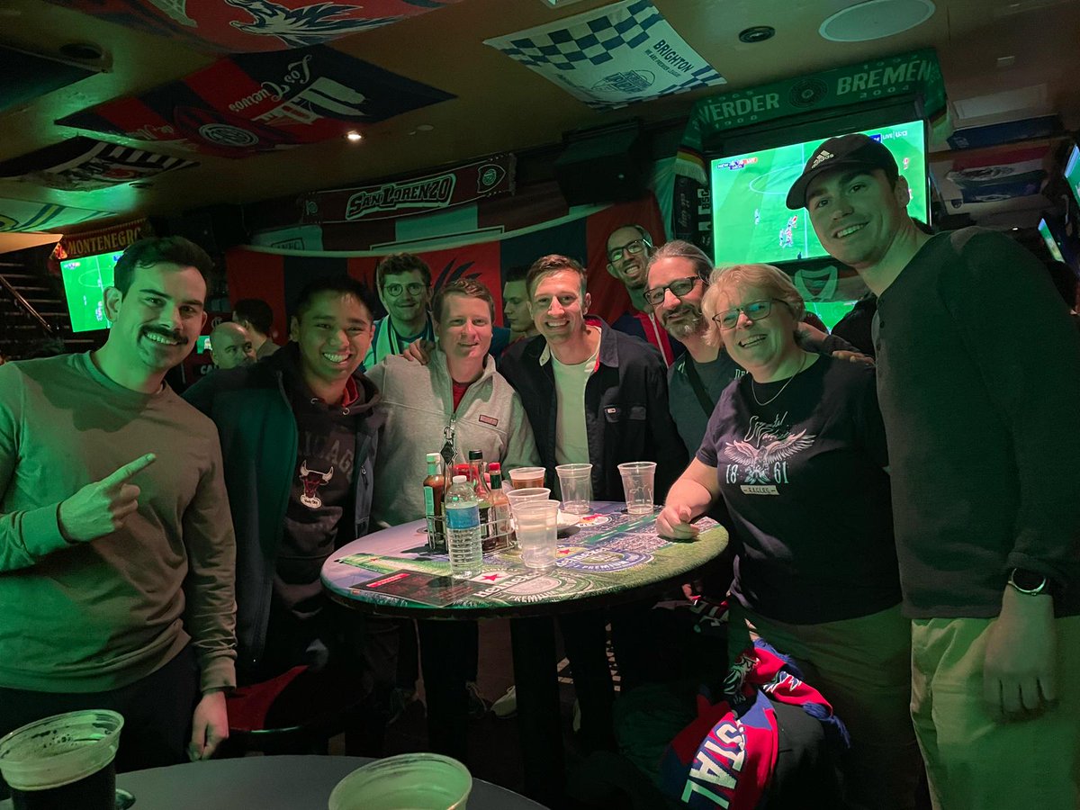 lemmon717's tweet photo. Bad result, but fun times. Thanks @NYEagles https://t.co/KWGnFF98Kd