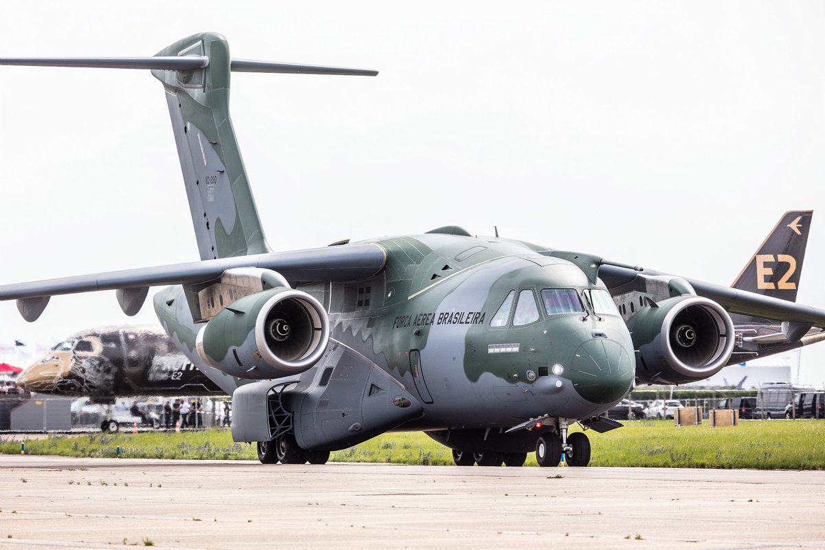 [#AviationHistory 🛫] 9 years ago, the Embraer KC-390 made its 1st flight! 🇧🇷 #Quiz 🧐 Can you name 3 equipment provided by Safran to the Embraer KC-390? 🔎 Hint: 6 Safran companies equip the Embraer KC-390! Among them, @SafranElecDef, @SafranAerosys & @SafranLandingS #avgeek