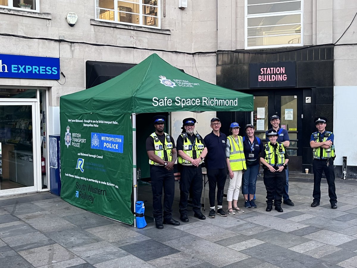 LBRUT's tweet photo. The Richmond Safe Space is still available from 9pm–1am on Friday and Saturday nights to help anyone feeling unsafe or vulnerable on a night out.

Just look for the green marquee by Richmond station if you feel in need of help 🚉 https://t.co/Uumvr7SJYV