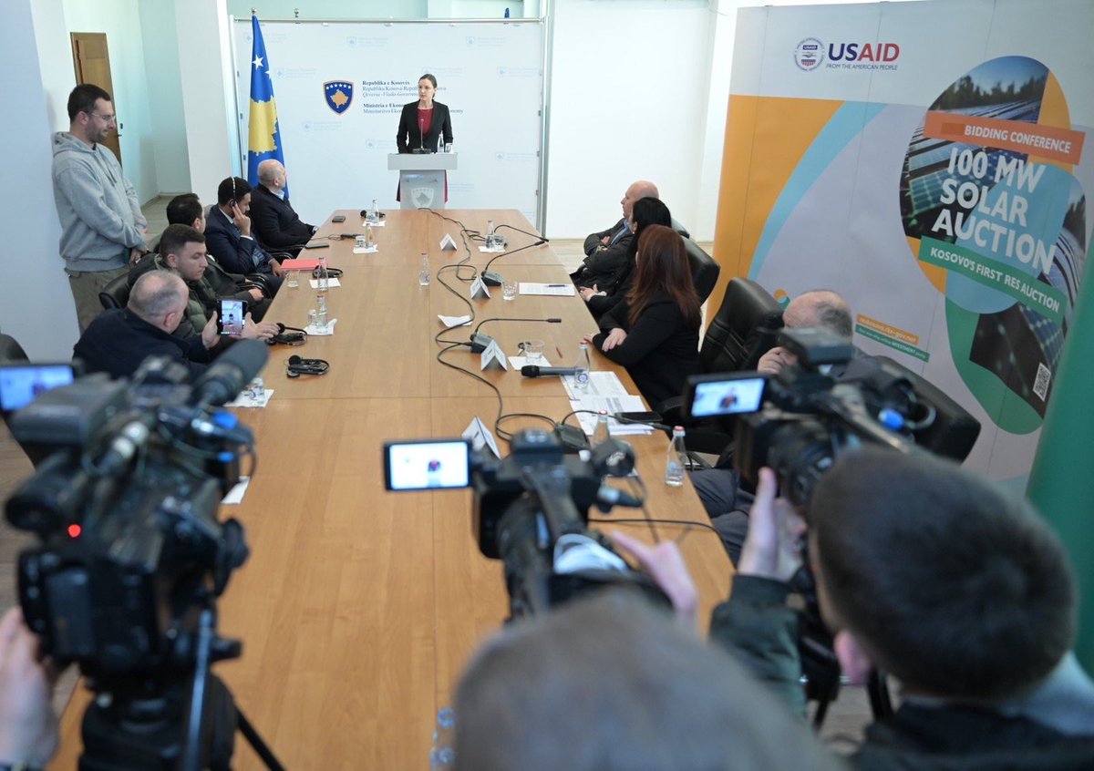 Albin Kurti tweet media