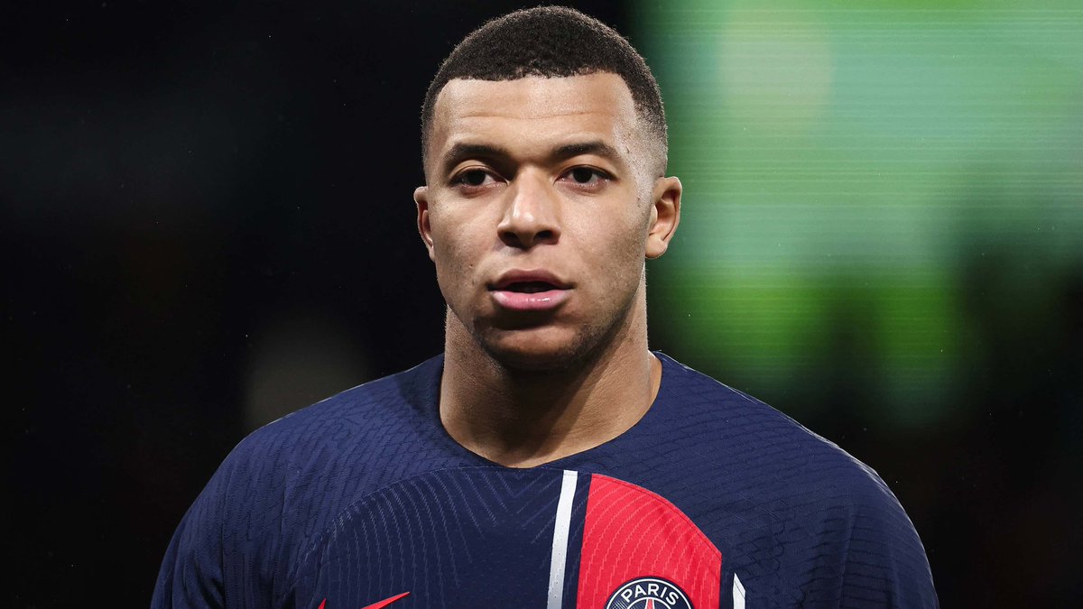 partidazocope's tweet image. 🚨 ÚLTIMA HORA | @KMbappe jugará en el @realmadrid 

✅ El francés ha tomado la decisión de abandonar el @PSG_inside y la Ligue 1 y fichar por el conjunto blanco 

🇨🇵 Informa @le_Parisien 

📻 #PartidazoCOPE