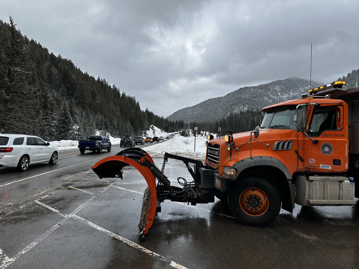 UDOTcottonwoods's tweet photo. 🚨#RoadWeatherUpdate🚨
The #TractionLaw has been lifted in Big & Little Cottonwood Canyons. #SR190 #SR210
REMINDER: This is based on current road conditions, is subject to change at any time, and applies to both travel directions.
@UDOTTRAFFIC @UtahDOT @UDOTRegionTwo https://t.co/08JIUNUjuU