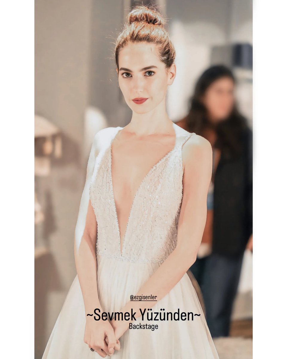 ezgiaf's tweet photo. UTANIR İNSAN BÖYLE GÜZEL OLUNUR MU??
#ezgişenler #sevmekyüzünden https://t.co/x0s6fDQfM8