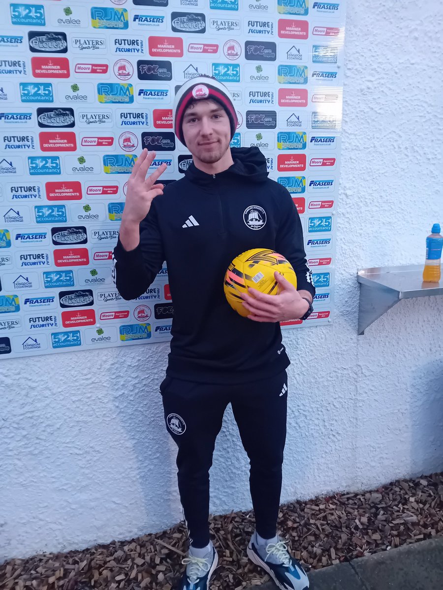 A hat-trick for our number 9️⃣ this afternoon! 😍

Kieran Dolan 👏⚽️⚽️⚽️