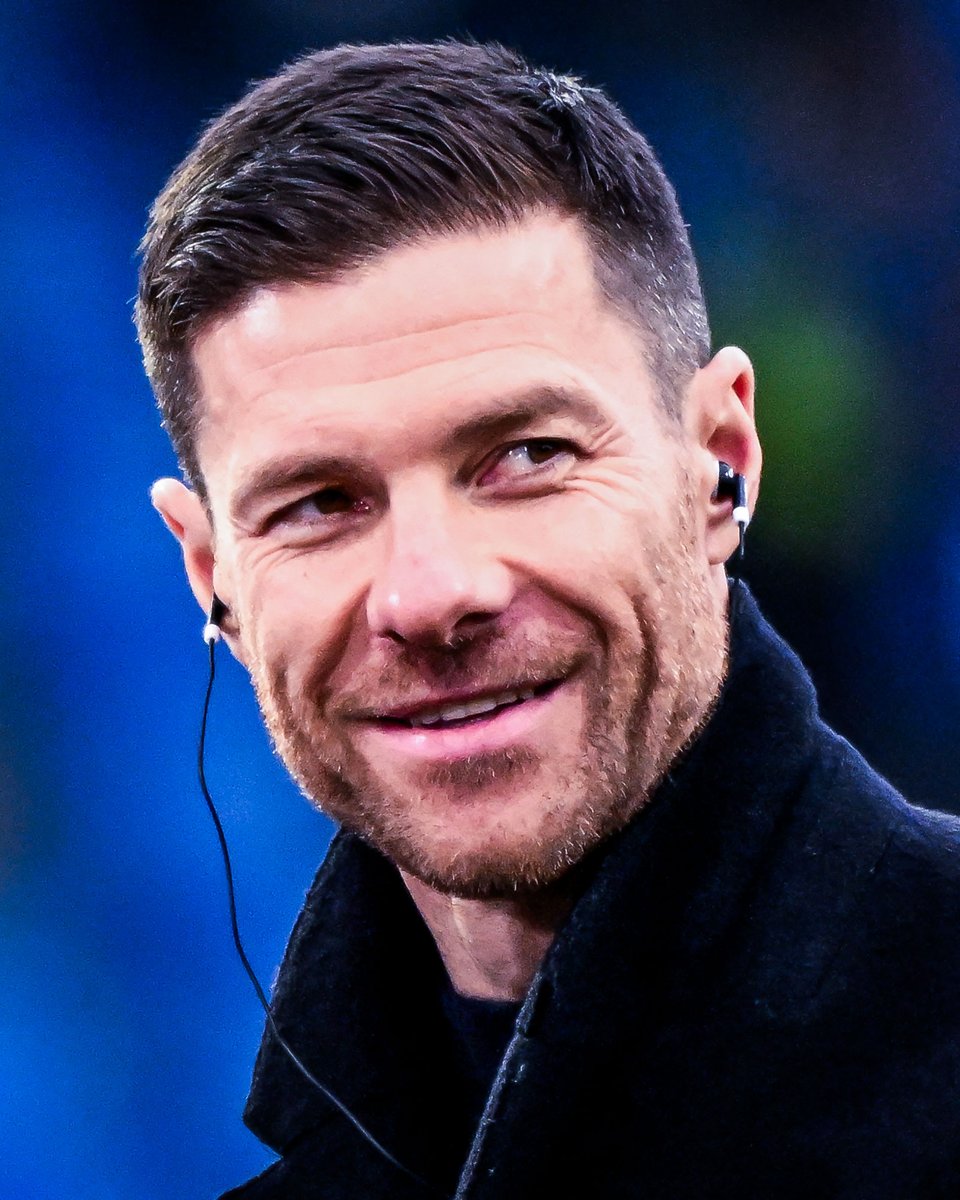 1—Bayer Leverkusen: 52 points
2—Bayern Munich: 50 points

Leverkusen, who are still undefeated in the Bundesliga, play at Bayern next week 👀