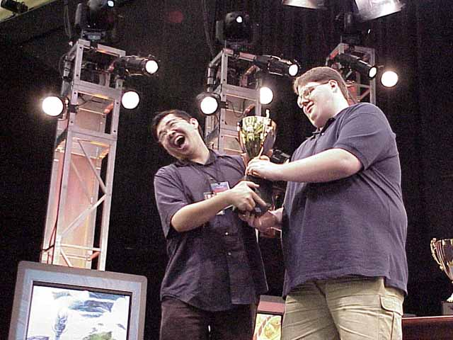 US Nationals 2000 Tournament organizer Jeff Donais had me stand in for a missing @mtgaaron for the ESPN coverage. That's perennial Nationals dominator @TheHamTV handing me the third place trophy.