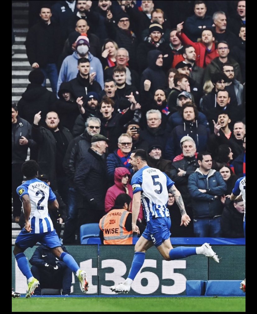 Chiumbofemi's tweet photo. We own your shitty little club https://t.co/6uFK3AxvEH