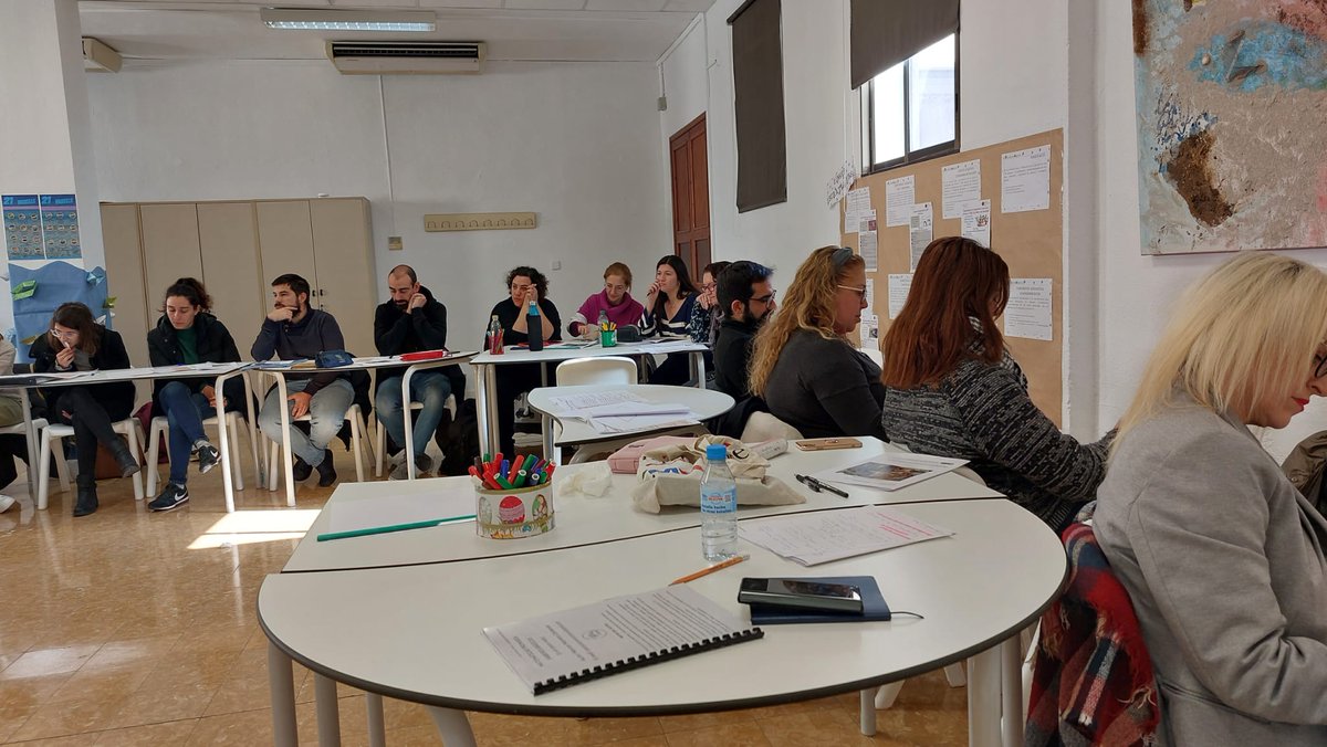insaferrer's tweet photo. Abraham de la Fuente ha estat a Mallorca compartint formació amb docents de matemàtiques de primària i secundària! Una nova acció de transferència del #CeFoRe CC @srdelafu https://t.co/a9Yg8qnmNs