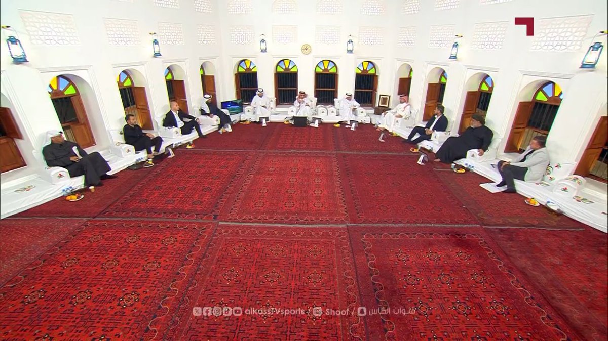 kh_lfc13's tweet photo. ثرييـد : 

المشادات الكلاميه في برنامج المجلس لايفوتكم فصلات عجيبه 😂😂 https://t.co/lYrk1TCfHT