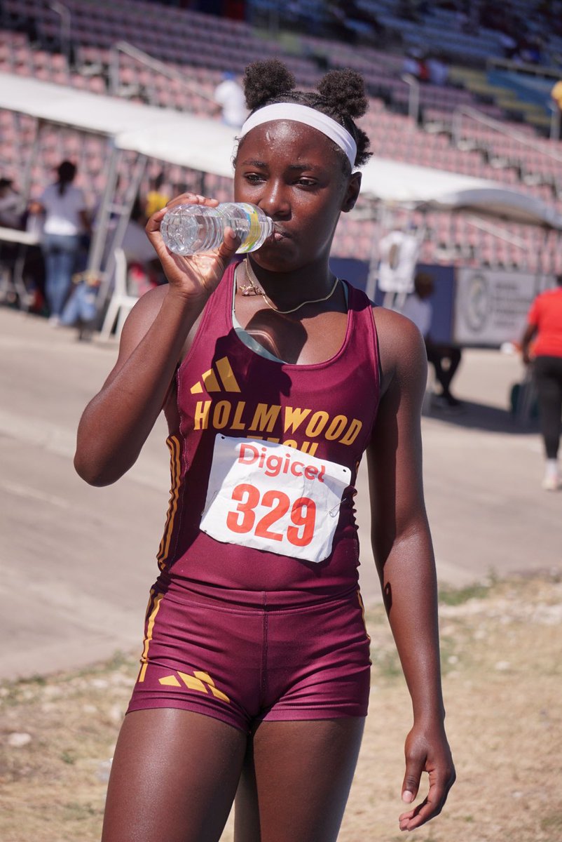 876SpringWater's tweet image. We are live at the Youngster Goldsmith Classic at the National Stadium. #876Water #876RoadToChamps #YoungsterGoldsmith