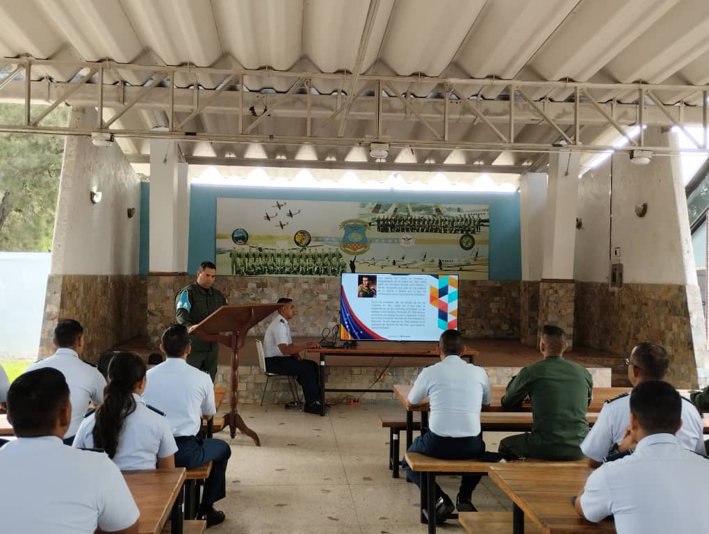 BagfmAmb's tweet photo. #Hoy #03Feb24 se realizó debate Revolucionario Sobre el legado del Gran Mariscal de Ayacucho (Antonio José de Sucre) Compañero fiel de nuestro Libertador Simón Bolívar. https://t.co/v2WRGuG9CE
