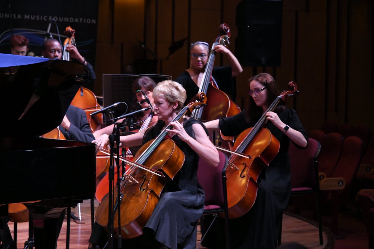 unisa's tweet photo. #UnisaMusicComp | The first classical performance of the night was delivered by finalist William Bracken from London.
@unisaradio
@unisamusicfound
#Unisa150 https://t.co/cSPb1gljkd