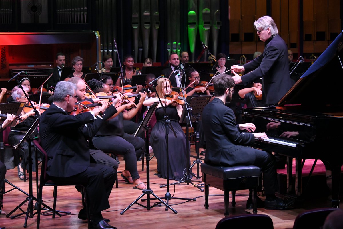 unisa's tweet photo. #UnisaMusicComp | The first classical performance of the night was delivered by finalist William Bracken from London.
@unisaradio
@unisamusicfound
#Unisa150 https://t.co/cSPb1gljkd