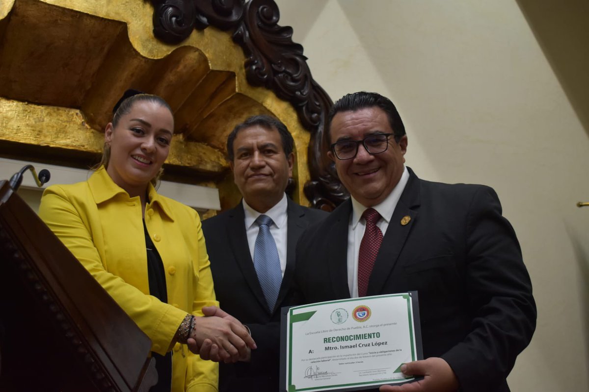 ISNNoticias's tweet photo. #Capacitan a líderes sindicales de  @CTMPuebla. Con gran éxito concluye el PRIMER CURSO DE  DERECHO LABORAL "Inicio y Obligaciones de la Relación Laboral"  impartido por la  @ELDPuebla 🎓⚖ en temas clave para promover mejores ambientes laborales @leobardosoto https://t.co/EKG9MiotA8